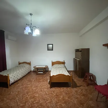 Kledi Apartment *