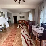 Kledi 아파트